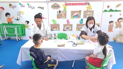 Công tác phối kết hợp khám sức khỏe định kỳ cho trẻ học kỳ 2 giữa điểm trạm y tế Him Lam phường Điện Biên Phủ và Trường mầm mon Sơn Ca